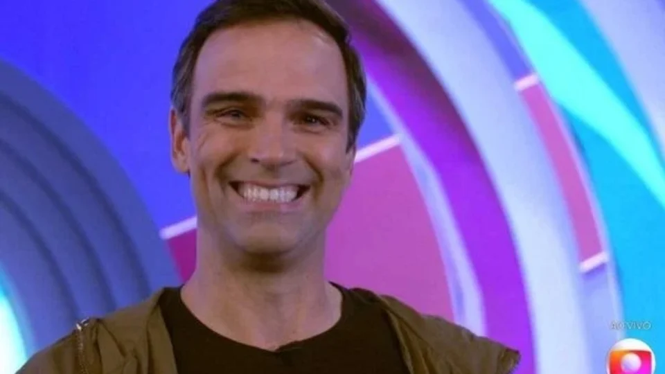 BBB22: Tadeu Schmidt é aclamado após primeiro discurso de eliminação