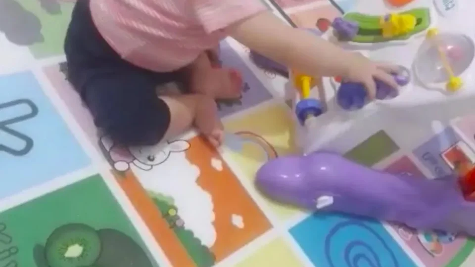 Bebê de seis meses é vacinado com frasco inteiro da Pfizer contra Covid-19