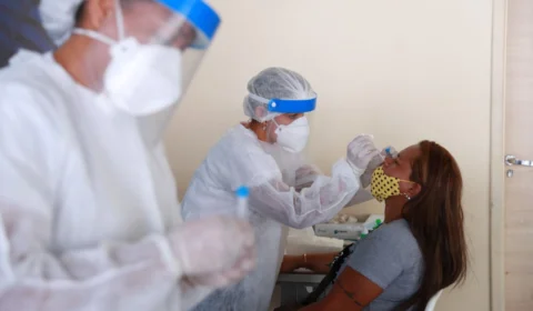 1.948 novos casos de COVID-19 e 7 mortes são registrados no Amazonas