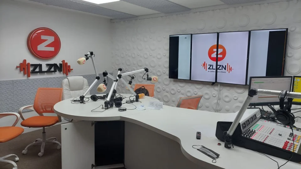 Estreia na próxima terça-feira (01), a primeira rádio profissional da internet, “Rádio ZLNZ”; Confira a programação