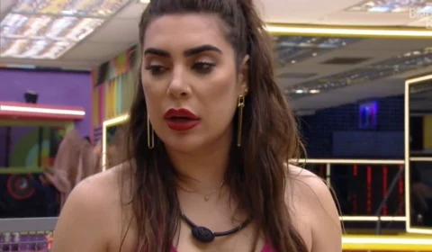 BBB22: Naiara diz que “falta coragem” a travestis e revolta web