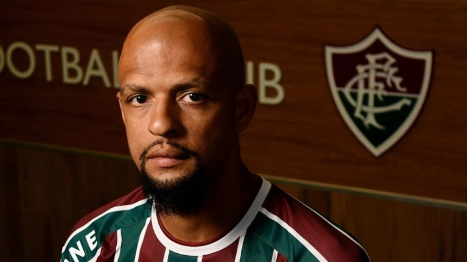 Felipe Melo é diagnosticado com Covid e deve adiar chegada ao Flu