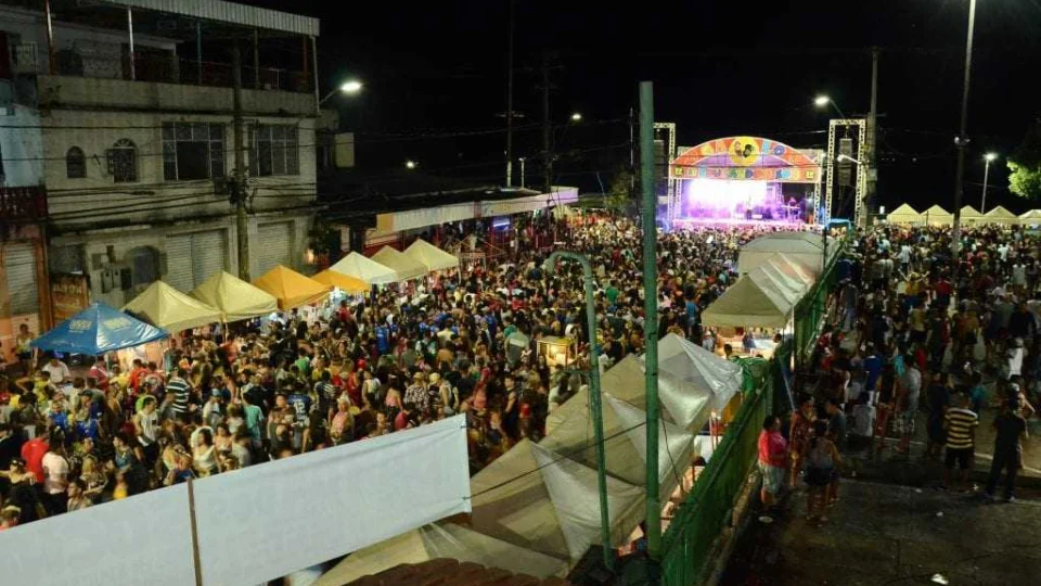 Prefeito suspende Blocos de carnaval e festas de rua em Manaus
