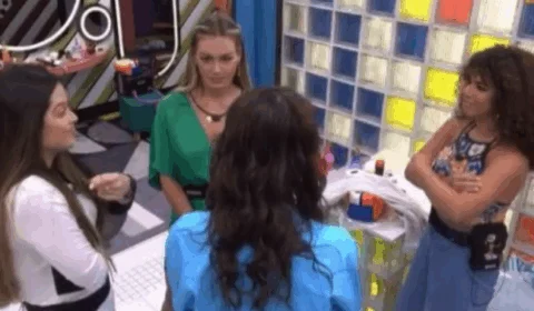BBB22: Eslô e Laís imitam macaco e web aponta racismo contra Natália