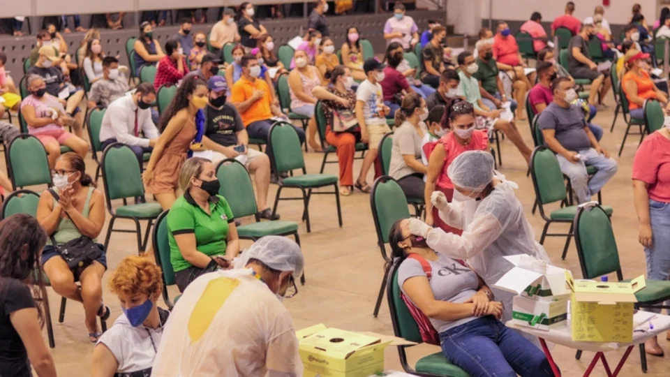 47% dos testes de covid-19 feitos pelo centro de testagem deram positivos em Manaus