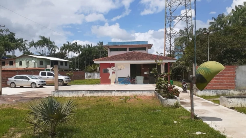 Jovem é assassinado a tiros em escola no Amazonas