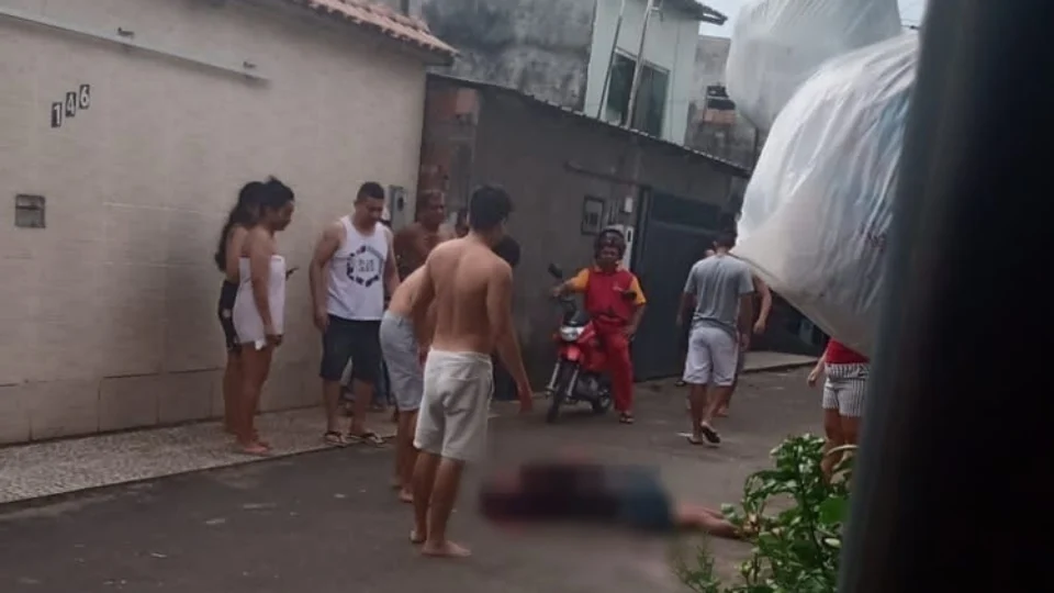 Homem morre no hospital após ser alvejado no Santo Agostinho