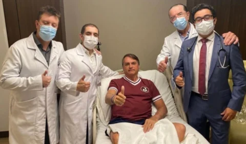 Presidente Jair Bolsonaro recebe alta após dias internado em hospital de São Paulo