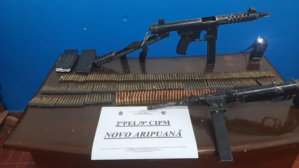 No interior do AM, assaltantes de banco são baleados e caem em rio