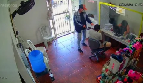 VEJA VÍDEO: Assaltantes roubam renda de Banco em Manicoré
