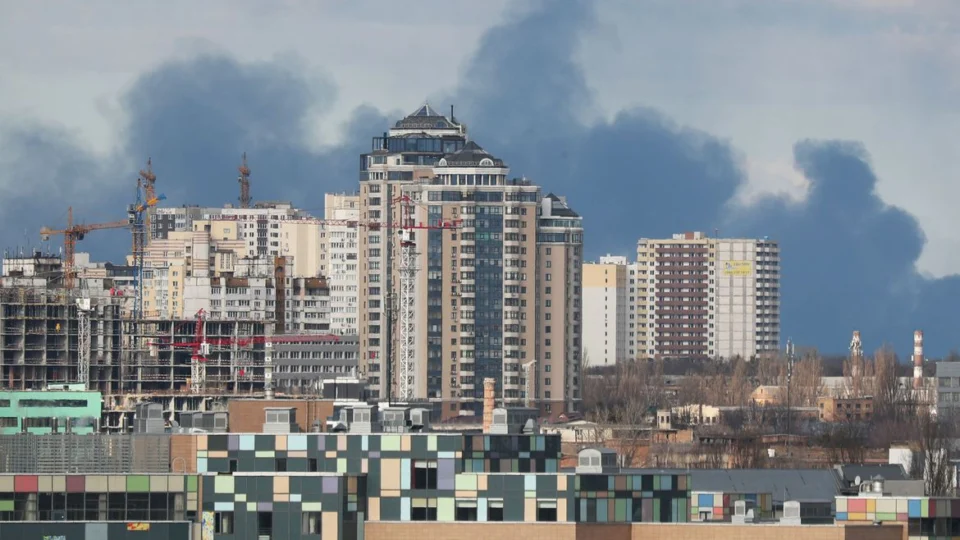 Foguetes matam 11 na cidade ucraniana de Kharkiv, diz autoridade