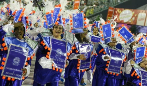 Escolas de samba de Manaus desfilam no Carnaval 2022 sem presença de público