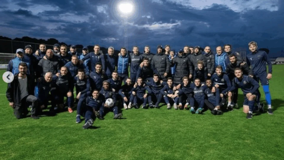 Jogadores conseguem deixar a Ucrânia e chegam no Brasil neste domingo (27)