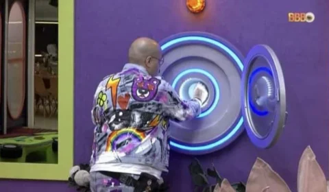 Tiago Abravanel aperta botão de desistência e abandona o BBB 22