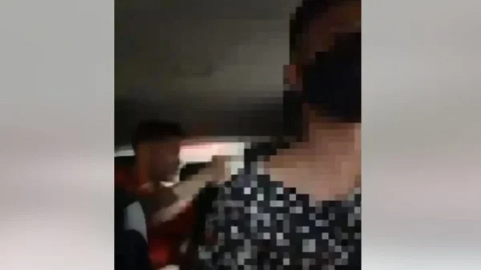 VEJA VÍDEO: Homem agride mulher e ameaça motorista em carro de aplicativo