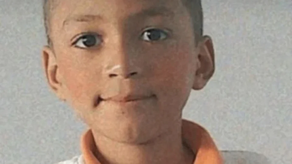 Tragédia: Menino morre com marcas de agressão; pai e madrasta são presos