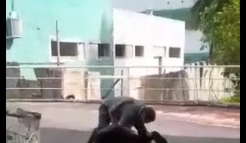 VEJA VÍDEO: Homem agride entregador de aplicativo em frente ao 28 de Agosto