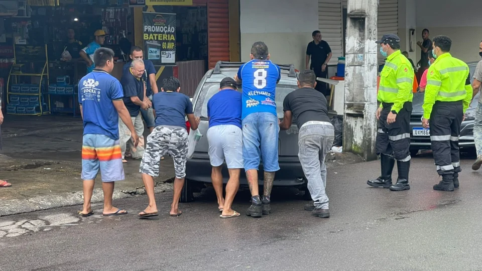 Operação Sucata, Calçada Livre e Vaga Legal acontece na zona Oeste de Manaus