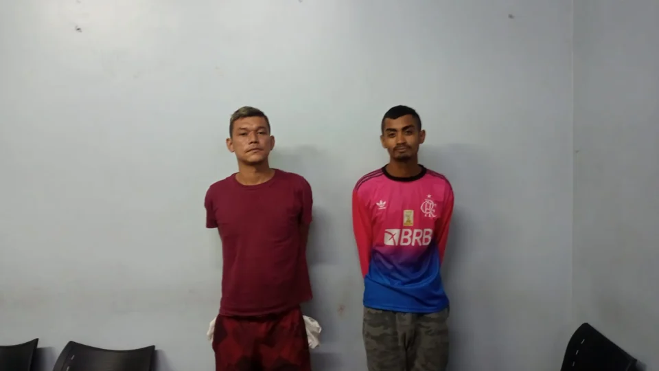 Veja vídeo! Assaltantes usam pistola de cola quente para cometer assaltos em Manaus