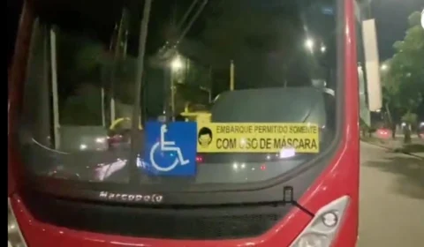 Ônibus é assaltado na zona Norte de Manaus neste domingo (20)