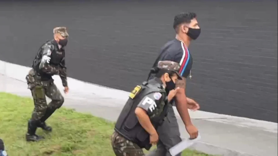 Urgente: soldado do Exército e pai são presos por matar homem em Manaus; vídeo