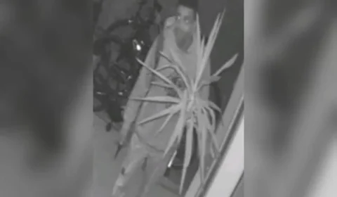 Mãe se desespera ao ver morte de filho: “Socorro!”; veja vídeo