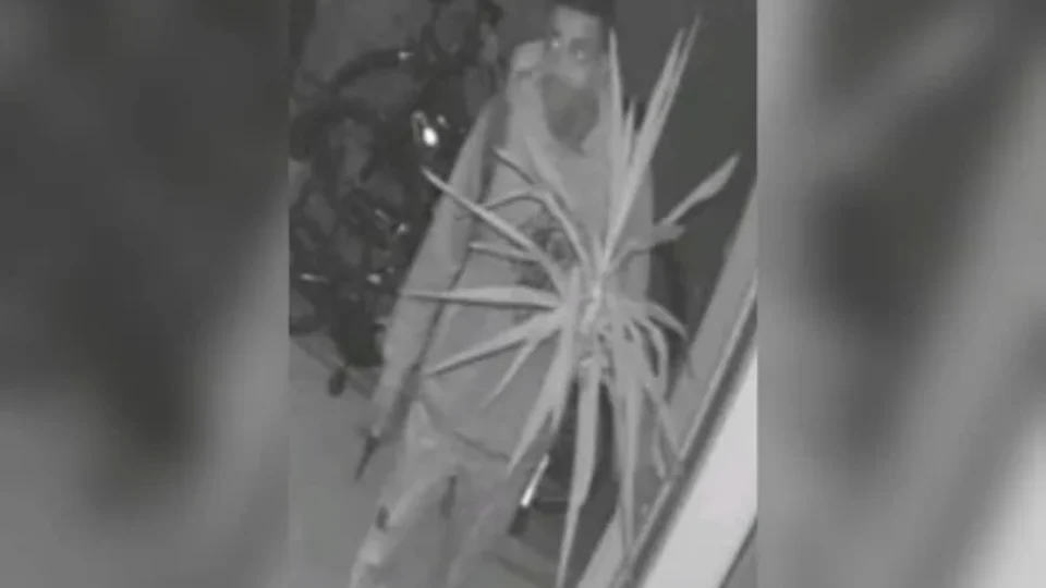 Mãe se desespera ao ver morte de filho: “Socorro!”; veja vídeo