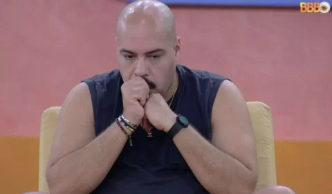 BBB22: Tiago Abravanel fica chupando dedo após ser excluído da Prova do Líder