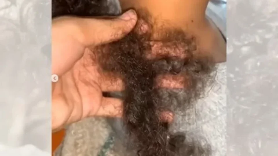 Vídeo! Menina tem cabelo cortado sem autorização em ônibus escolar