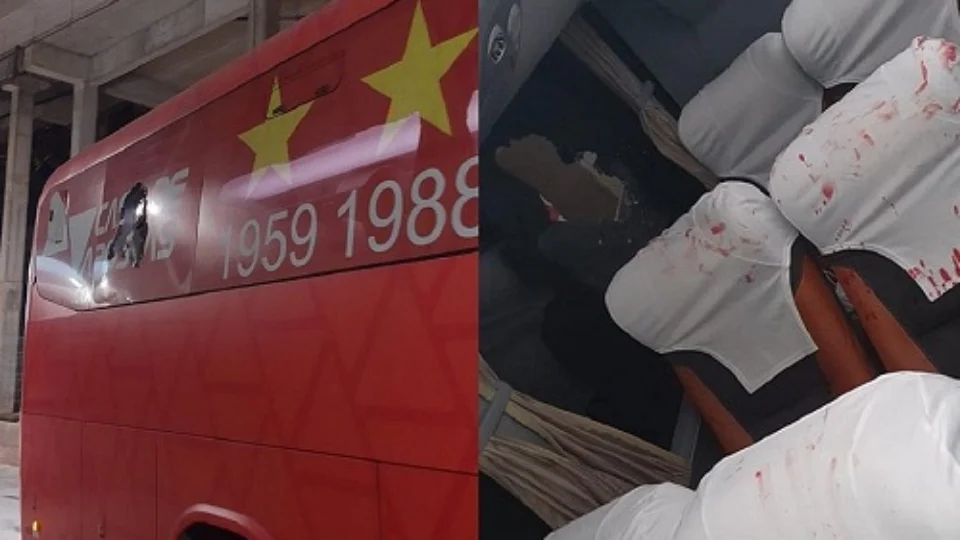 VEJA VÍDEO: Câmeras mostram o momento em que homens atiram bombas em ônibus do Bahia