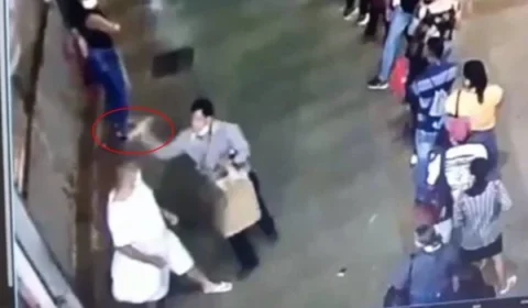 Câmeras flagram engraxate esfaqueando homem em rodoviária; Vídeo!