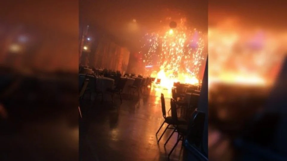 “Clima de terror”, diz hóspede de resort que pega fogo; Veja vídeo