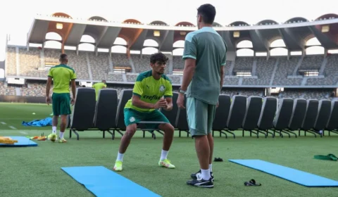 Palmeiras desembarca no Emirados  Árabes para a estreia do Mundial