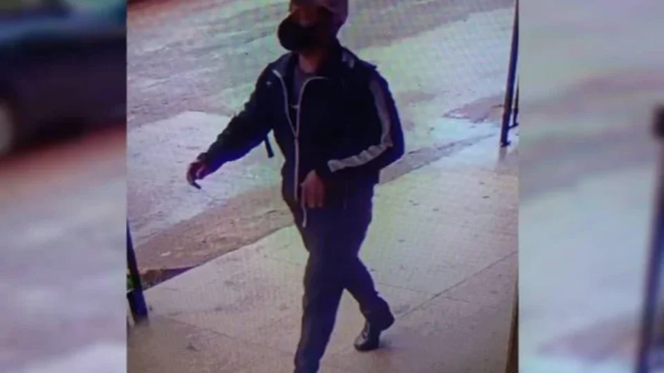 Câmeras registram momento que estuprador aborda garota a caminho da escola; Vídeo!