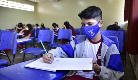 Aulas presenciais da rede estadual de ensino iniciam nesta segunda-feira (14) no AM