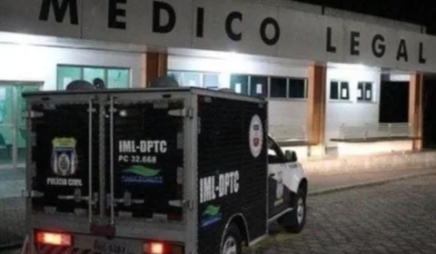 Corpo de babá é encontrado com marcas de tiro em área de mata da Ponta Negra