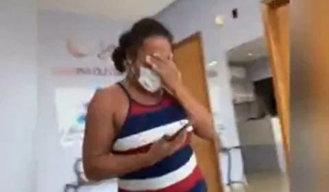 Veja vídeo: professora se emociona ao ver alunos passarem no vestibular