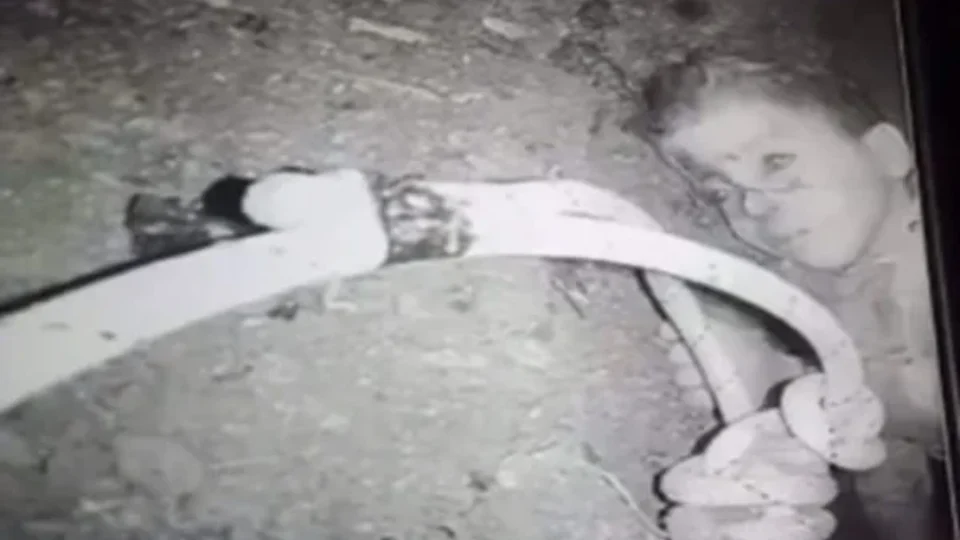 Veja vídeo! Menino de 5 anos é resgatado sem vida de poço após 4 dias de escavação