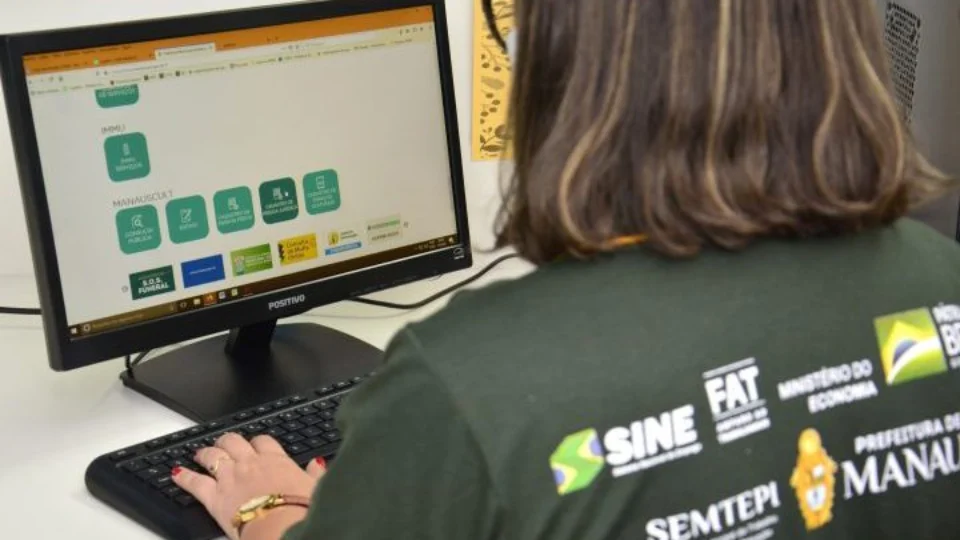 Está desempregado? Confira as 127 vagas de emprego oferecidas nesta sexta-feira