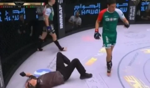 Lutador mexicano “erra” adversário e nocauteia árbitro; veja vídeo