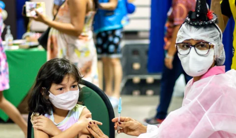 Saiba onde se vacinar contra Covid-19; imunizante será oferecido em 52 locais durante a semana