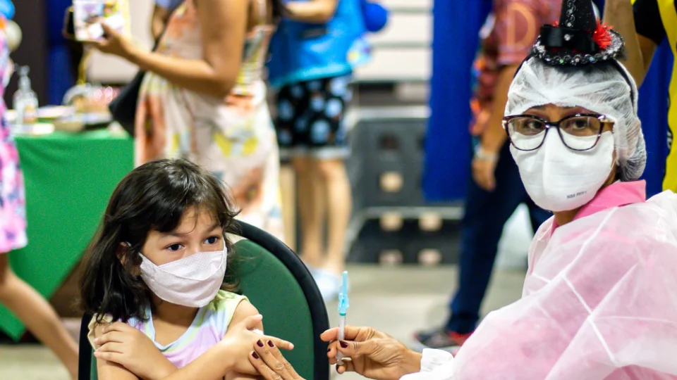 Saiba onde se vacinar contra Covid-19; imunizante será oferecido em 52 locais durante a semana