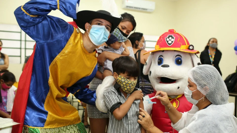 Confira 52 pontos de vacinação contra Covid-19 nesta sexta-feira em Manaus