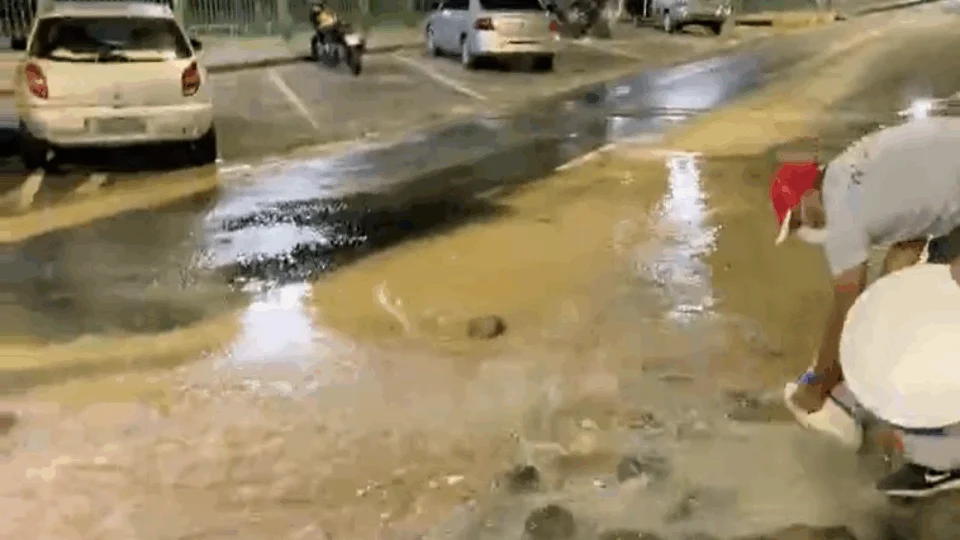 Urgente: moradores reclamam da falta de água no centro de Manaus