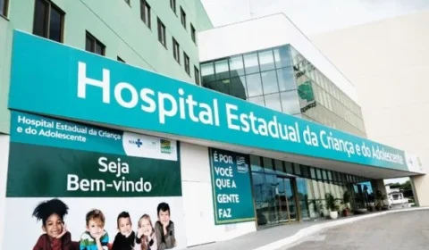 Criança fica em estado grave após se afogar em piscina de chácara em Goiás