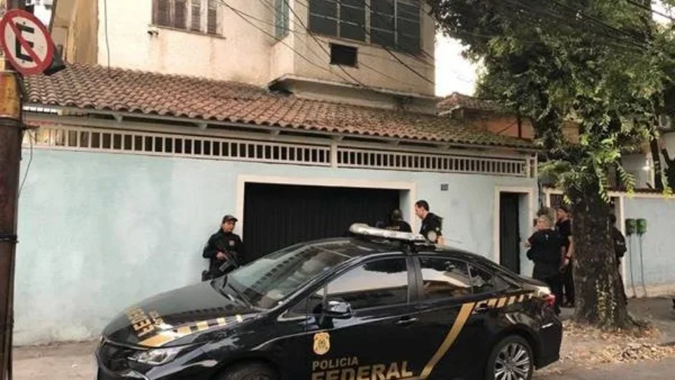 Grupo vendia armas dos EUA a assassinos de aluguel no Brasil e polícia deflagra operação