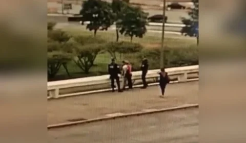 Veja vídeo: PM impede homem de cometer suicídio em Rodoviária