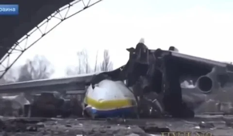 Ucrânia: veja imagens do maior avião do mundo após ser destruído