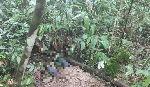 Homem  é encontrado morto com pernas para fora de cova rasa