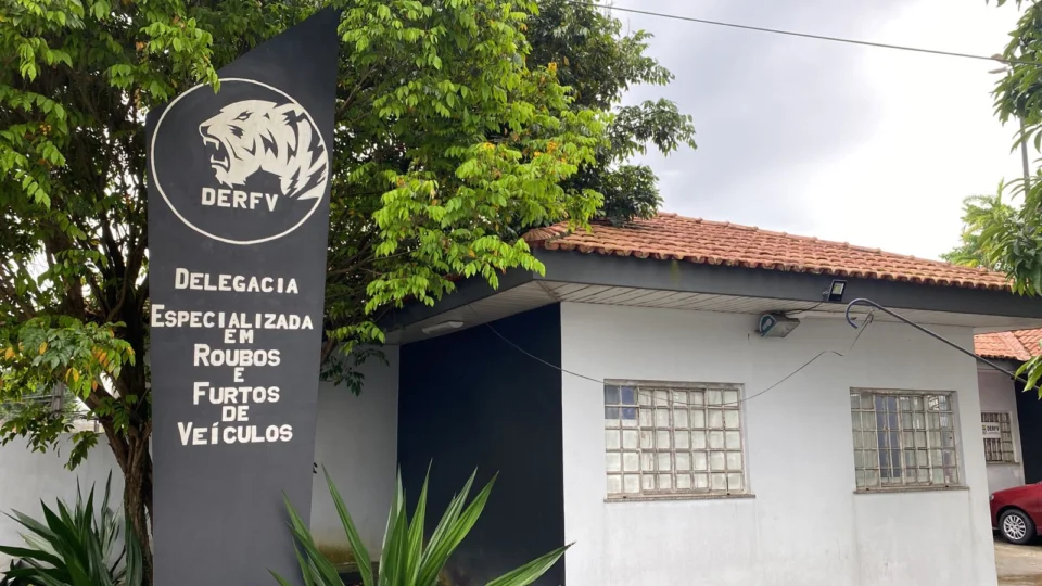 Funcionários de empresa são sequestrados e abandonados em estrada após roubo, na zona Sul de Manaus